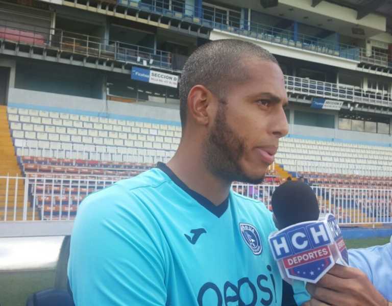 Eddie Hernández: «Tengo el deseo de anotarle un gol a Keylor Navas»