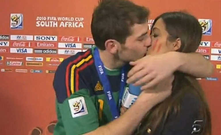 Sara Carbonero deja a Iker Casillas por irse a África