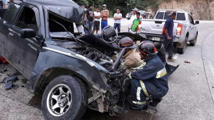 Muere abogado en accidente