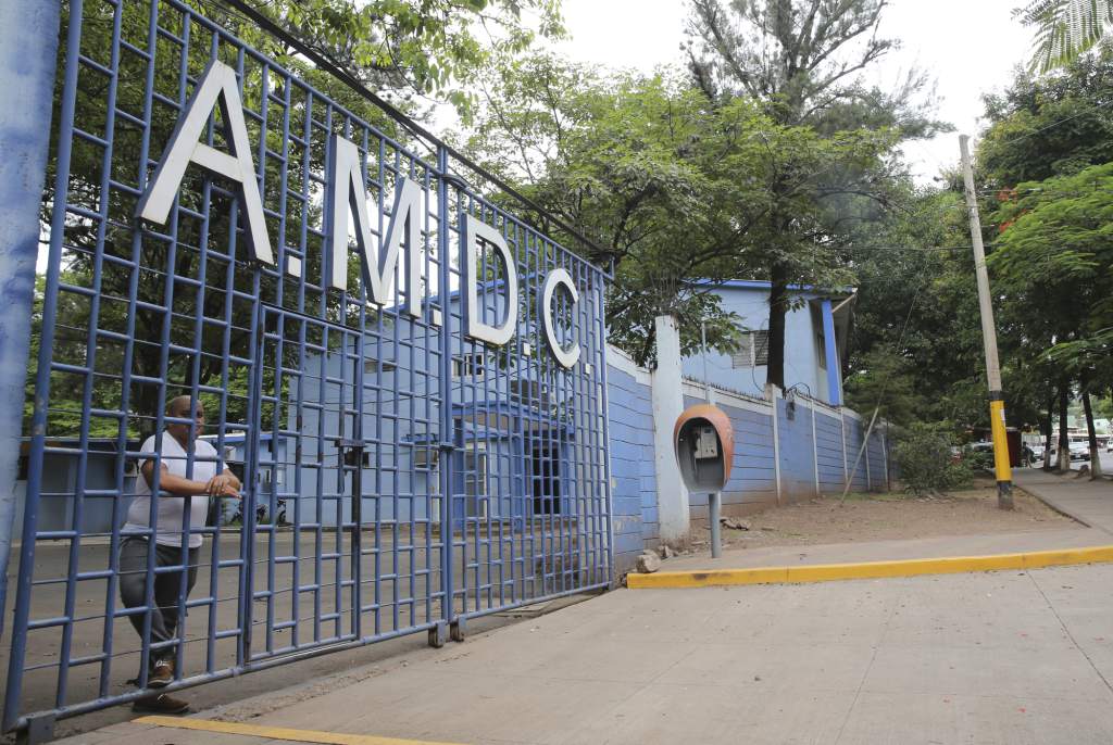 300 millones de lempiras adeuda La AMDC