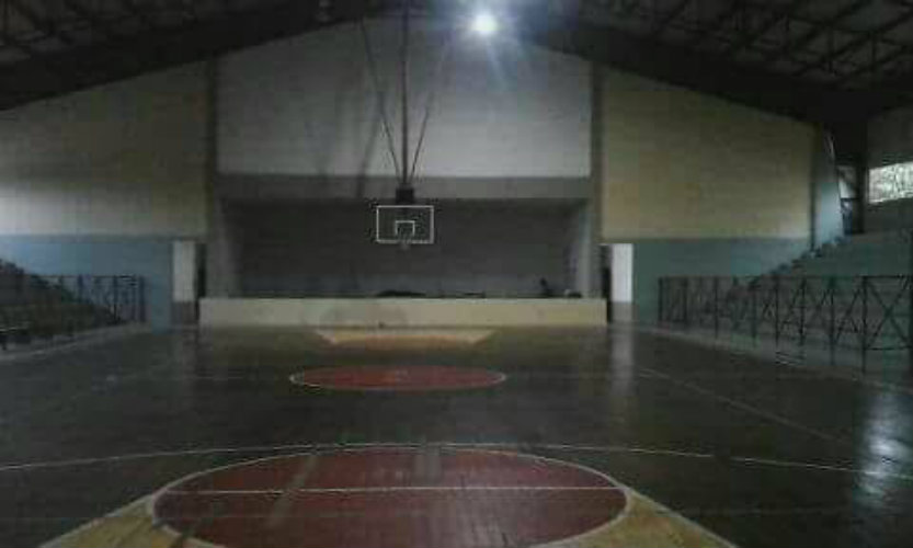 Gimnasio Azcona en La Ceiba, habilitado para recibir a familias afectadas por las inundaciones.