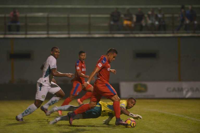 Olimpia aplastó a Juticalpa y peleará contra los Lobos en el repechaje