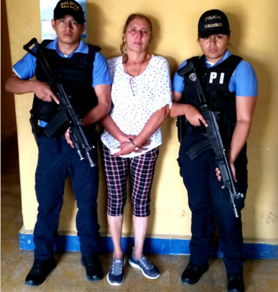 Gumercinda de 60 años de edad se le supone implicada con las personas responsables de privar la libertad de dos mujeres.