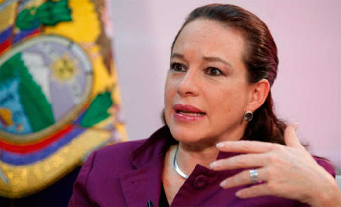 María Fernanda Espinosa