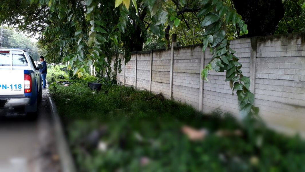 Víctima no identificada. Fue dejado únicamente con su bóxer puesto.