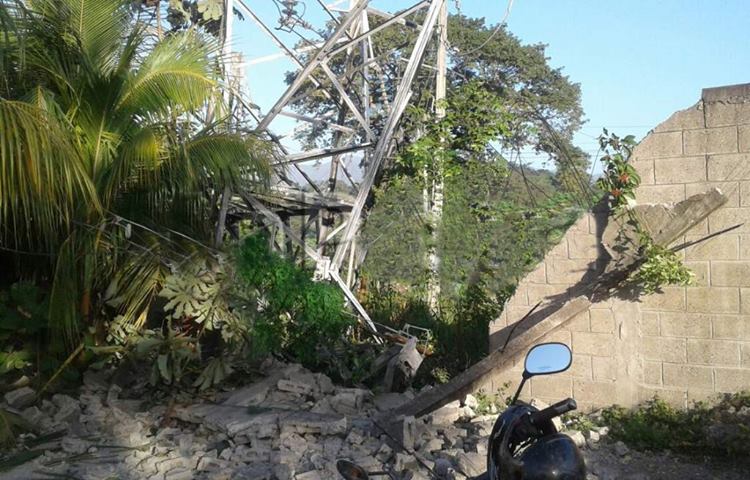 Destruyen torre de alta tensión en Lomas del Carmen, SPS