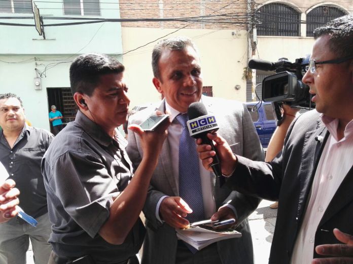 Abogado de Mauricio Mora