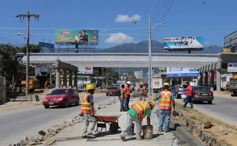 SPS: Construcción del puente a desnivel en la avenida Juan Pablo II esta por finalizar
