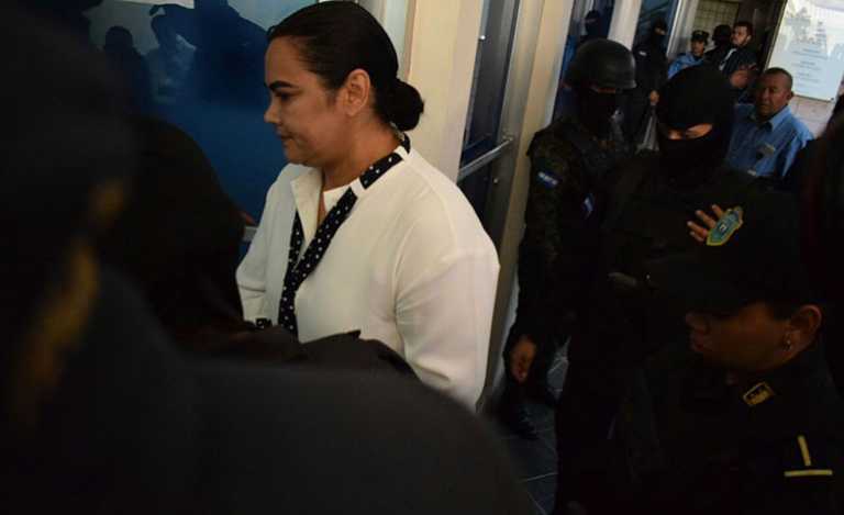 audiencia inicial de Rosa Elena de Lobo