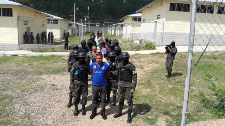 Tras una revuelta en “La Tolva” trasladan a 160 reos al “El Pozo“