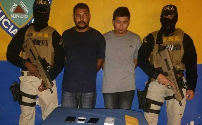 Extorsionadores en Roatán