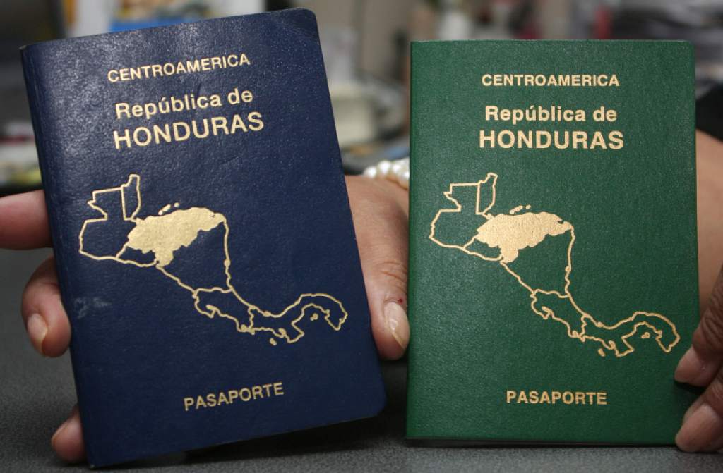 100 países