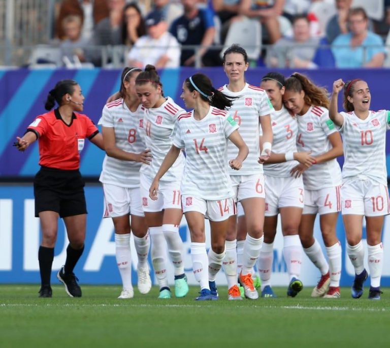 ¡Árbitros hondureñas presentes en la semifinal entre Francia y España en la Copa Mundial Femenina!