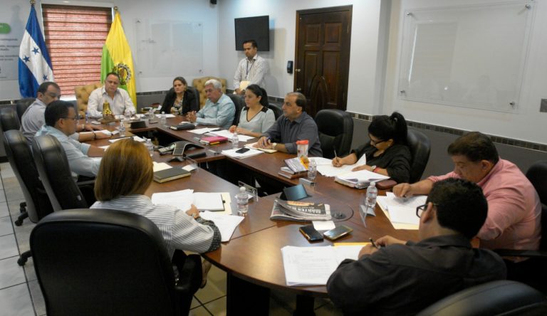 Corporación Municipal de SPS aprueba licitación para pavimentar una parte de la 27 calle