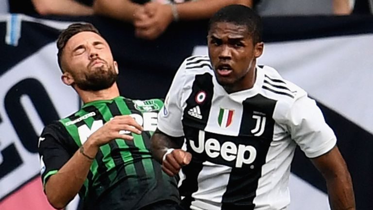 ¡Castigado! Douglas Costa ya conoce su sanción por “actos antideportivos”
