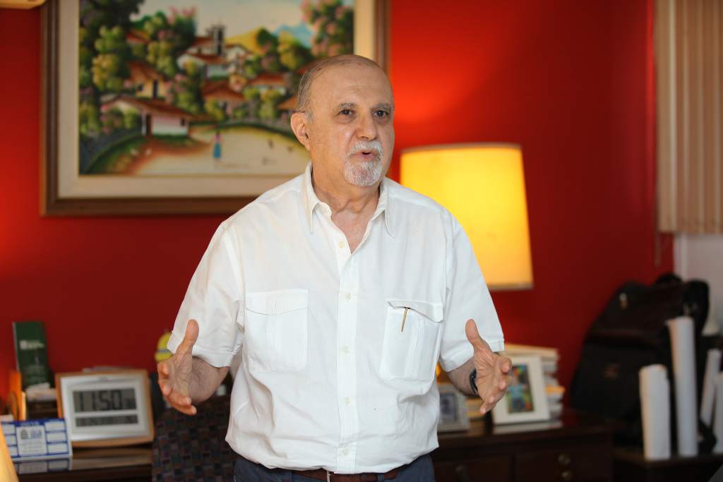 Roberto Larios Silva