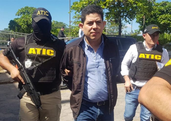 Caso Pandora