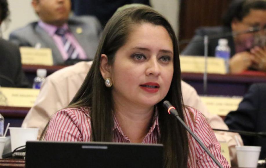 Impuesto Siglo XXI