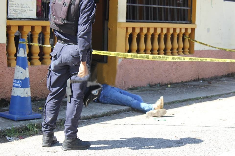 joven en una colonia de la ceiba