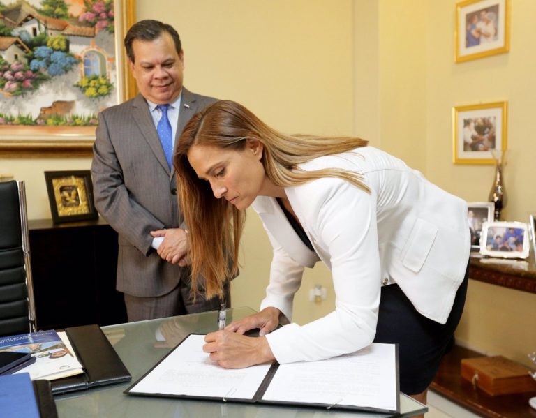 Funcionarios