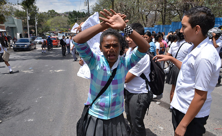 estudiante del vicente cáceres