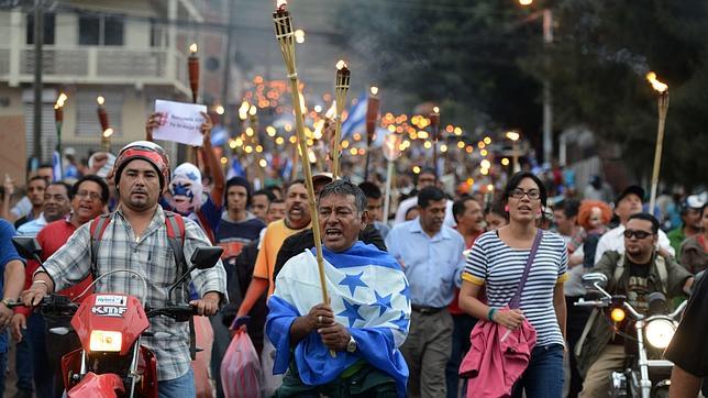 EEUU corta ayuda al Triángulo Norte