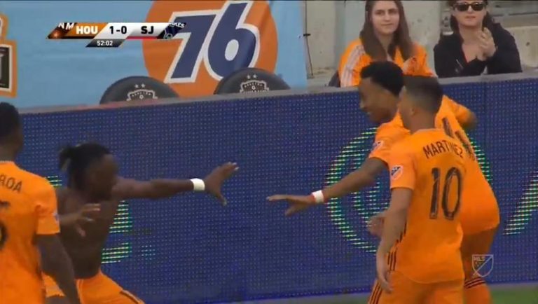 ¡Que golazao! Alberth Elis marca golazo con el Houston Dynamo (VIDEO)
