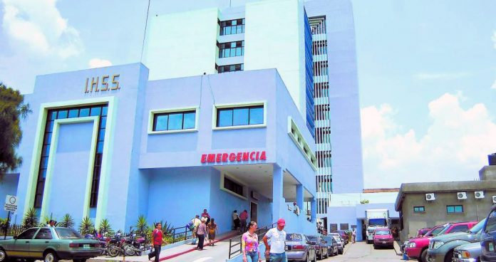 Ex directivos del IHSS