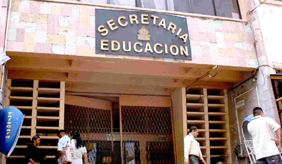 plazas fantasmas en secretaría de educación