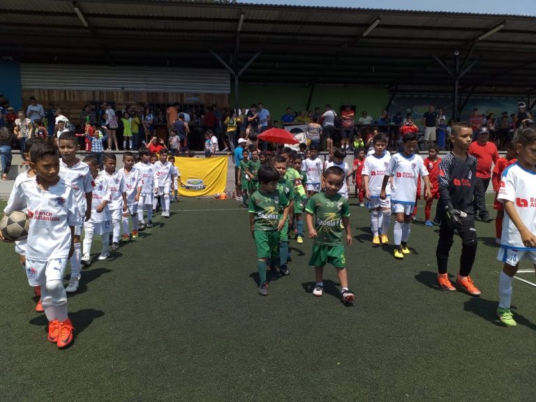 Fuerzas Básicas del Olimpia, campeón de torneo U-8