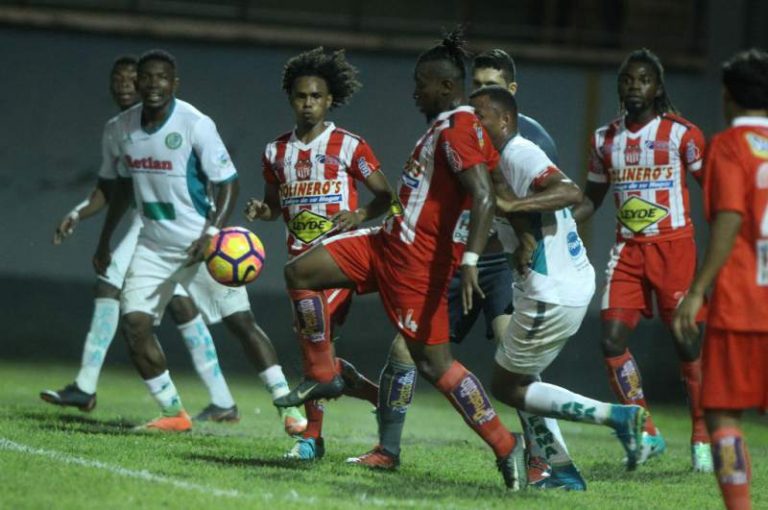 ¡Final! Juticalpa y CD Vida terminan en un agónico empate