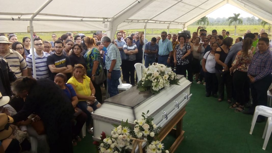 maestra asesinada