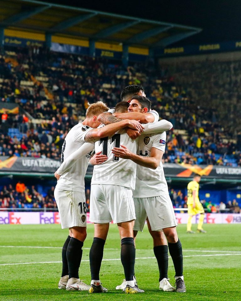 Valencia derrotó 3-1 a Villarreal en tiempo de descuento