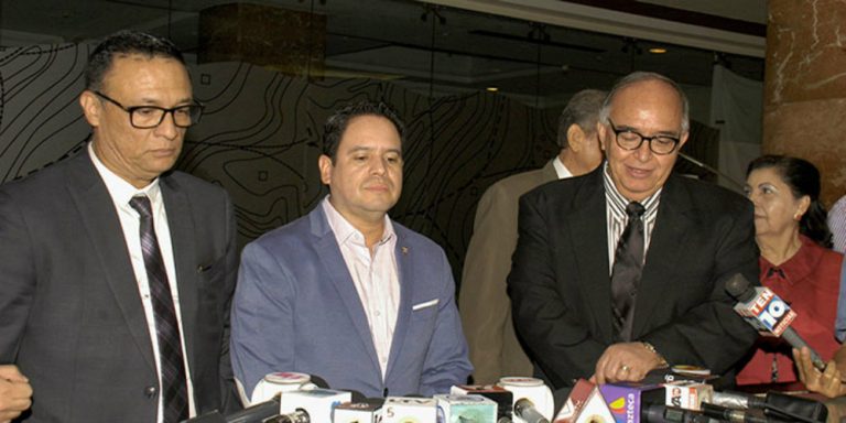 diálogo entre médicos y gobierno