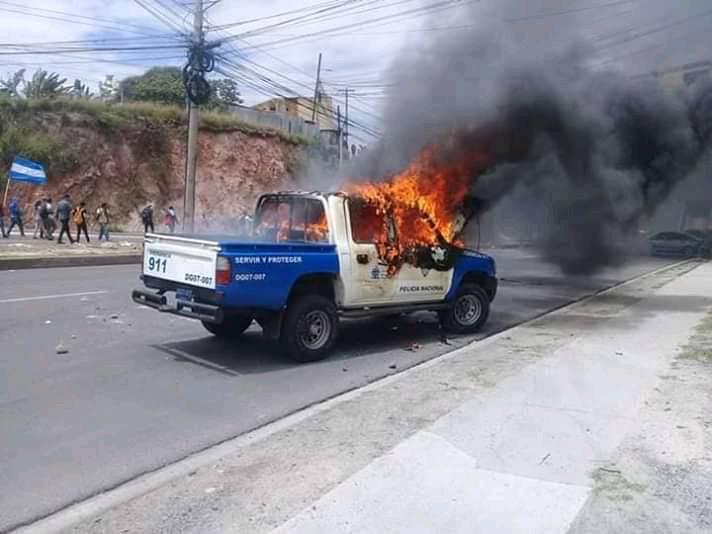 patrulla de la policía Nacional