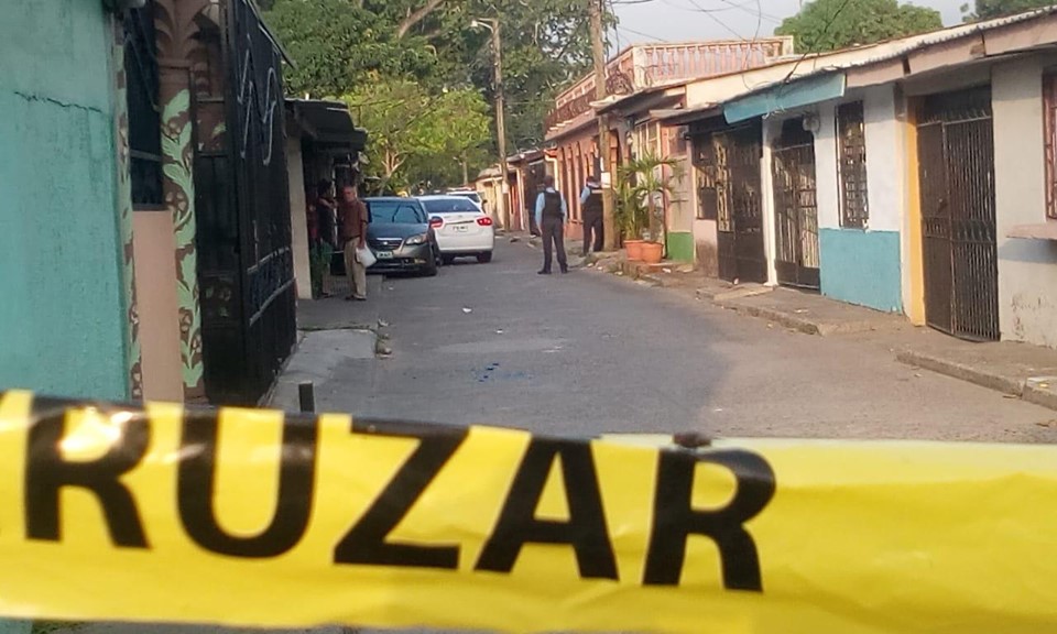 Taxista acribillado en la Satélite