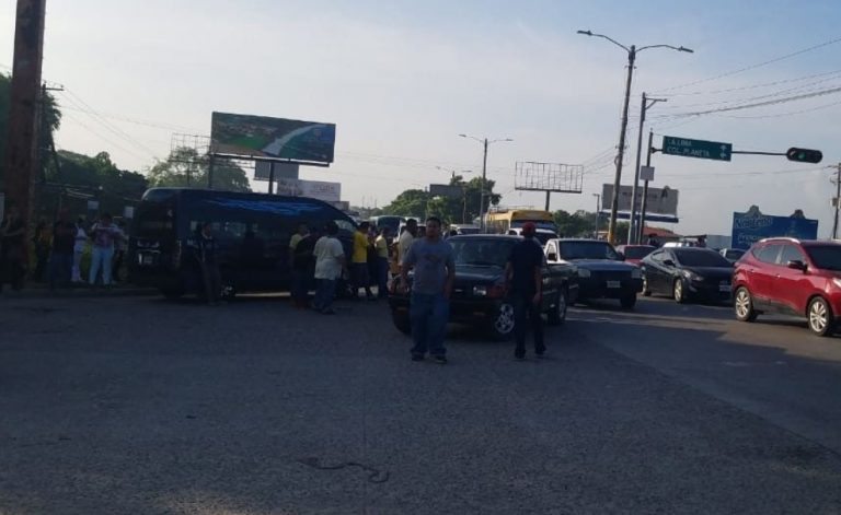Sector Planeta: transportistas hacen paro y provocan tráfico lento