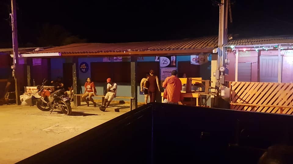 pelea con cuchillos en Roatán