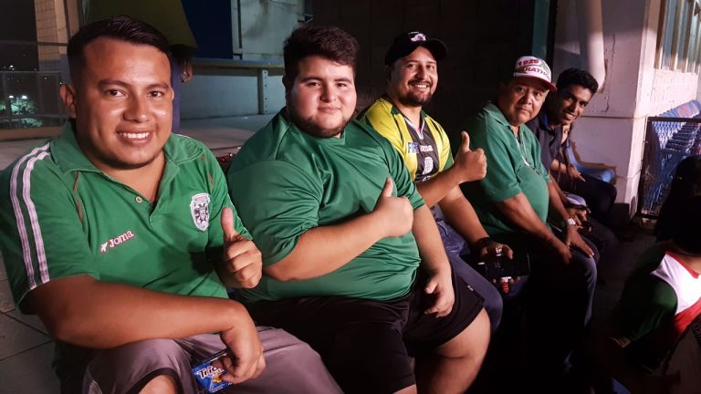 FOTOS: Ambiente en el Olímpico previo al juego de Marathón vs. Comunicaciones