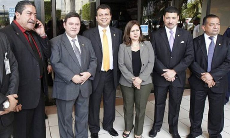 Constitucional