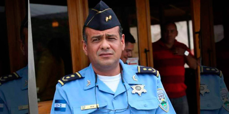 policía