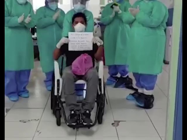 Honduras: vence al Covid-19 y con aplausos le dan de alta en el HMCR