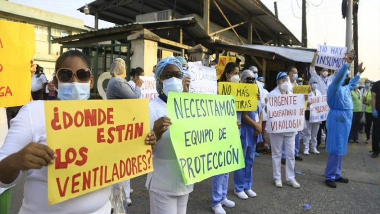 médicos