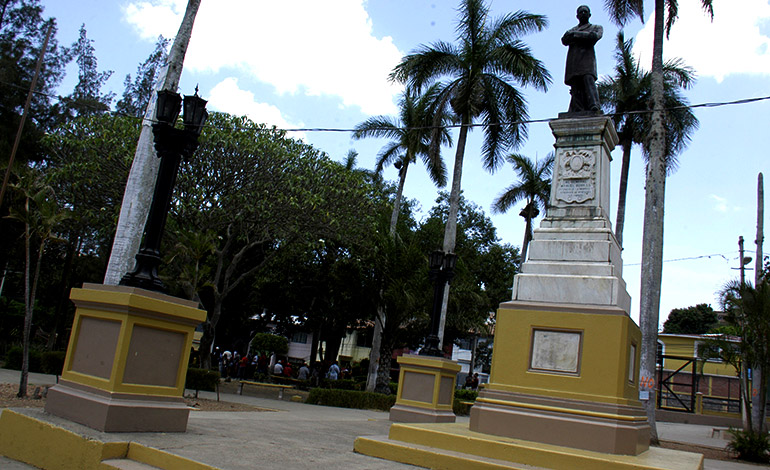 estatua de manuel bonilla