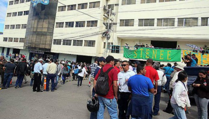 empleados de ENEE