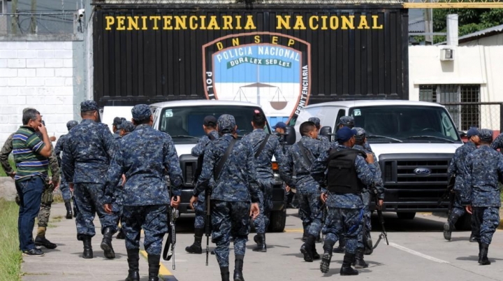 Personal penitenciario paro de labores