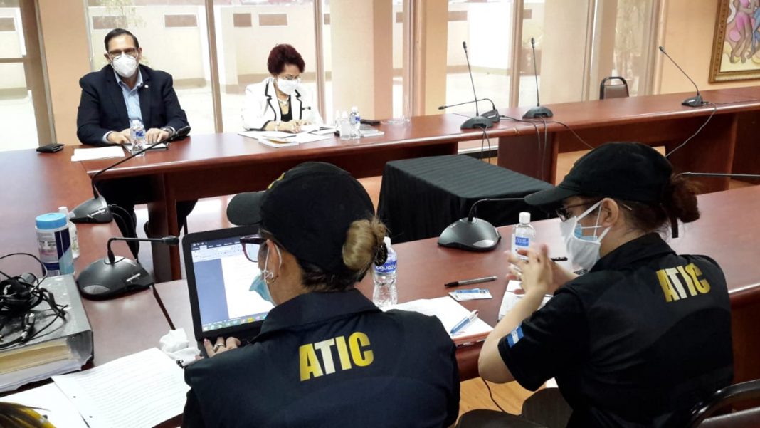 Rosales declara ante la ATIC