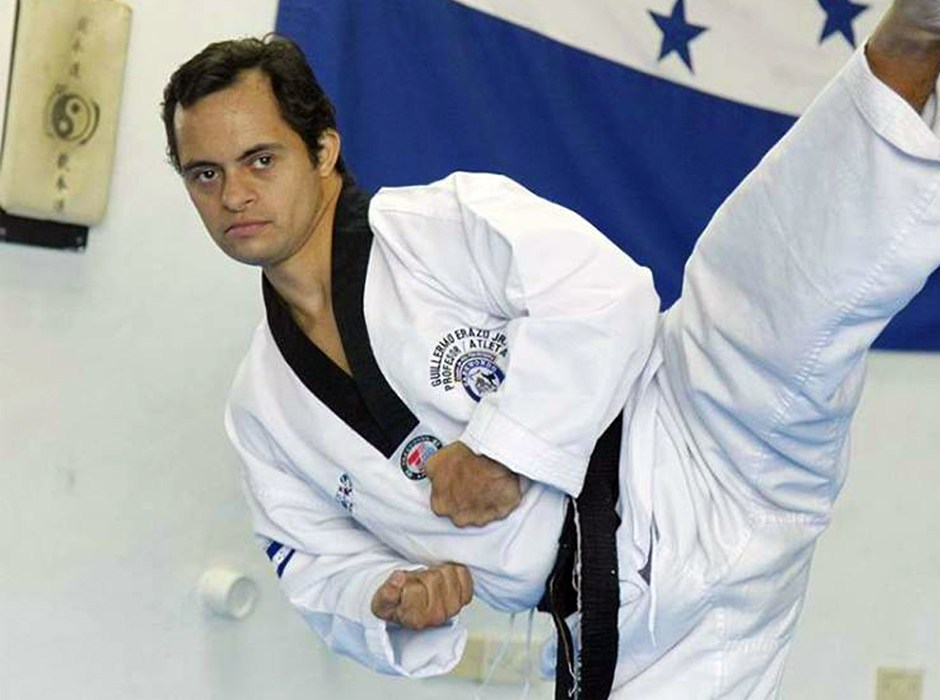 Guillermo ha participado en varias competencias internacionales de Taekwondo.