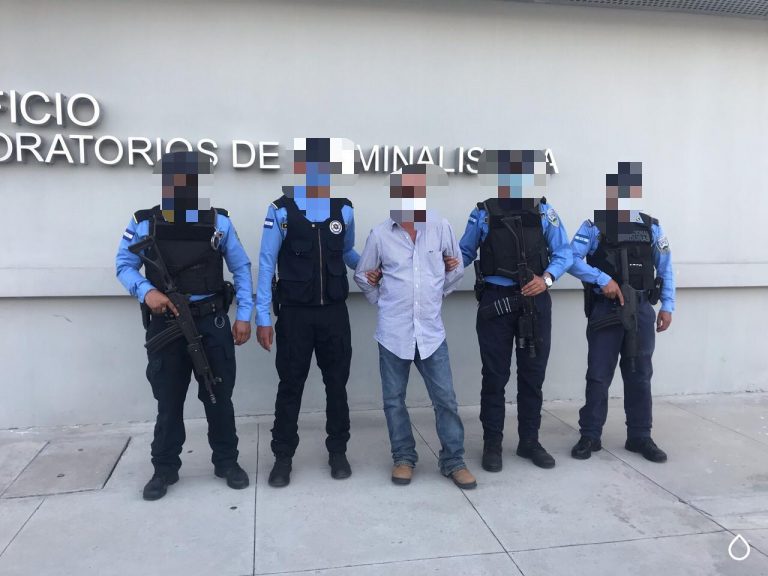 hombre mató a su exesposa en el progreso