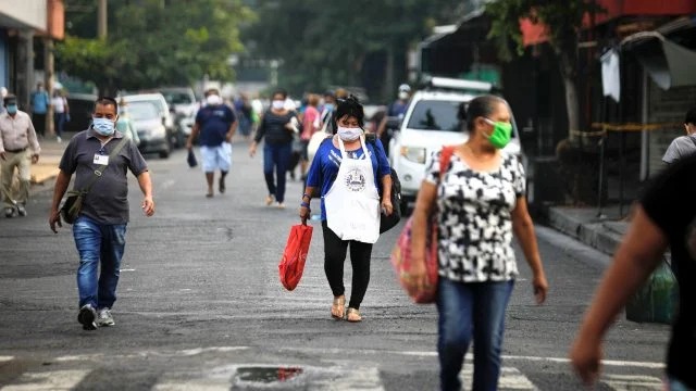 pacientes de covid-19 recuperados contagian